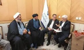 حضور عارف در دفتر ویژه دولت در مجلس

