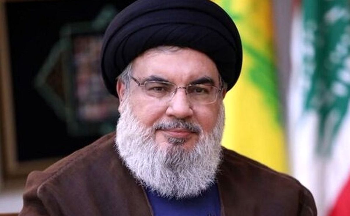  سفر به تاریخ؛ چهرۀ «سید حسن نصرالله» در 20 سالگی در کنار مادرش 