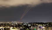 اولین تصویر اختصاصی از محل برخورد موشک‌های اسرائیل به پایگاه هشتم شکاری اصفهان/ عکس