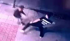 لحظه خنده دار از بازداشت یک موبایل قاپ/ ویدئو 