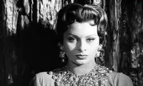 سفر در زمان؛ ظاهر «سوفیا لورن» در 81 سالگی؛ سال 1393