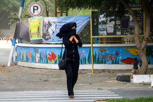 وزش باد شدید در تهران/ افزایش دما از شنبه
