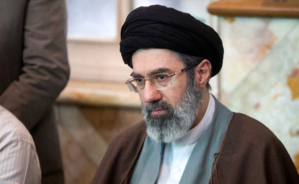 تسنیم درمورد تعطیلی درس سیدمجتبی خامنه ای: ایشان به سیرهی علمای سلف اقتدا کرد!