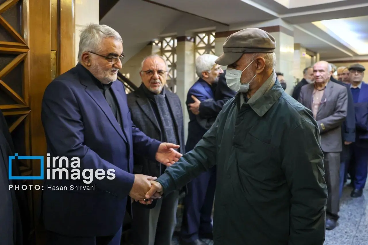 تصاویر: مجلس ترحیم اشرف بروجردی