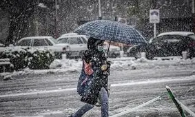 بارش باران و آسمانی ابری در انتظار تهران