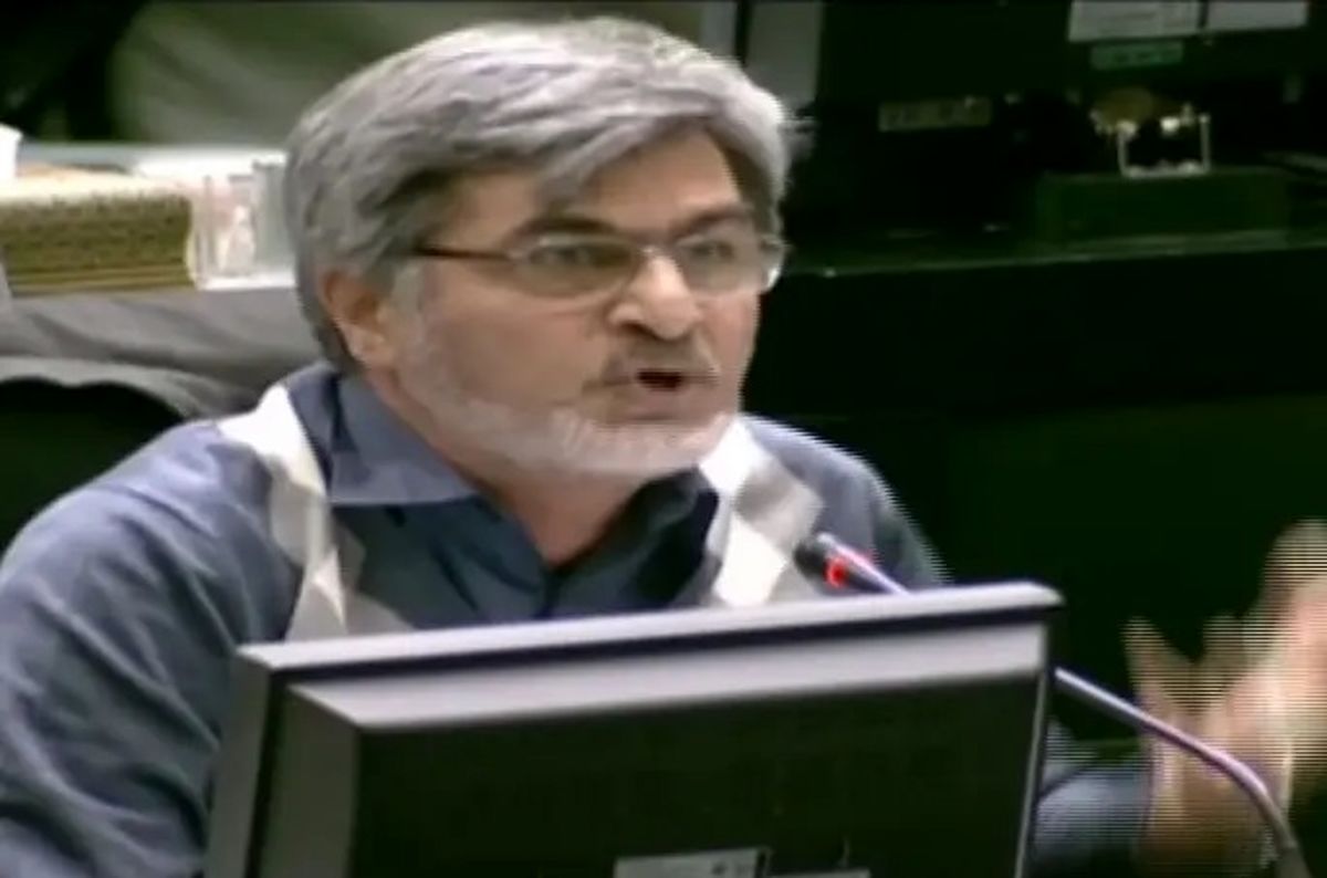 کوچک‌زاده: حاجی‌بابایی هر جور که می خواهد مجلس را اداره می‌کند/ حاجی‌بابایی: اگر تا ظهر هم اینجا داد بزنید من عصبانی نمی‌شوم!/ ویدئو