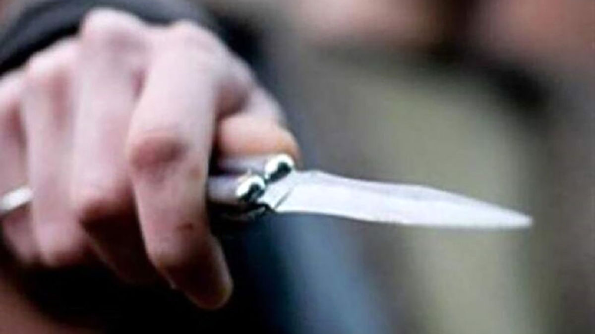 حمله با چاقو به یک زن به خاطر تذکر برای حجاب 
