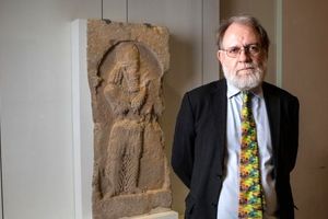 کشف و ضبط یک سنگ نگاره ۲ هزار ساله ایرانی در فرودگاه بریتانیا