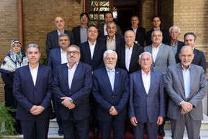 عارف: ایران اهل مذاکره است ولی در برابر زیادهخواهیها تسلیم نمیشود