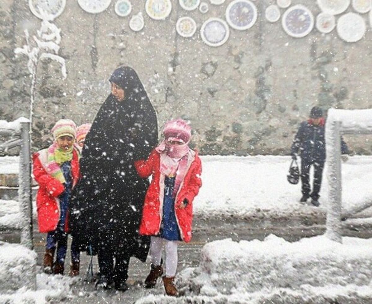 مدارس رشت و سیاهکل فردا سه شنبه تعطیل شد

