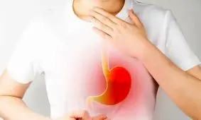 رفلاکس حنجره ای؛ علت پنهان گرفتگی صدا و سرفه های مزمن