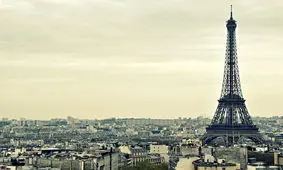 اولین راننده تاکسی زن در فرانسه/ عکس

