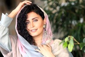 به افتخار خانم شاکردوست…