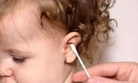 آسیب های جدی استفاده از گوش پاک کن برای کودکان