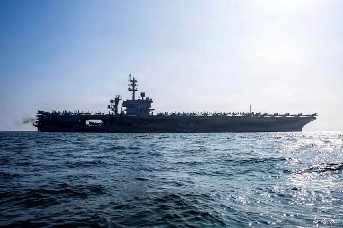 ارتش: نیروی دریایی ایران ناو آبراهام لینکلن را وادار به تغییر مسیر کرد

