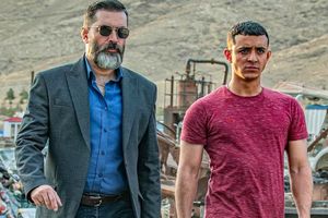 سفر در زمان؛ «جاوید» سریال یاغی در کنار پدر، مادر و خواهرش در 21 سالگی