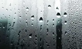 آیا تنفس بخار آب حمام روزه را باطل می کند؟/ پاسخ آیت الله خامنه ای