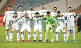 انتقاد تند مجری معروف به تیتر شرق و روزنامه کیهان بعد از باخت تیم ملی روی آنتن زنده/ ویدئو