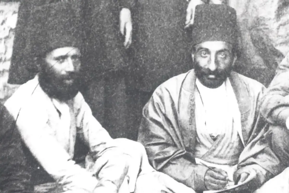 سفر در زمان؛ عکس یادگاری «نوکرها» در دوران ناصرالدین شاه 