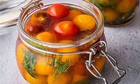 ترشی گوجه گیلاسی؛ یک چاشنی فوق العاده خوشمزه