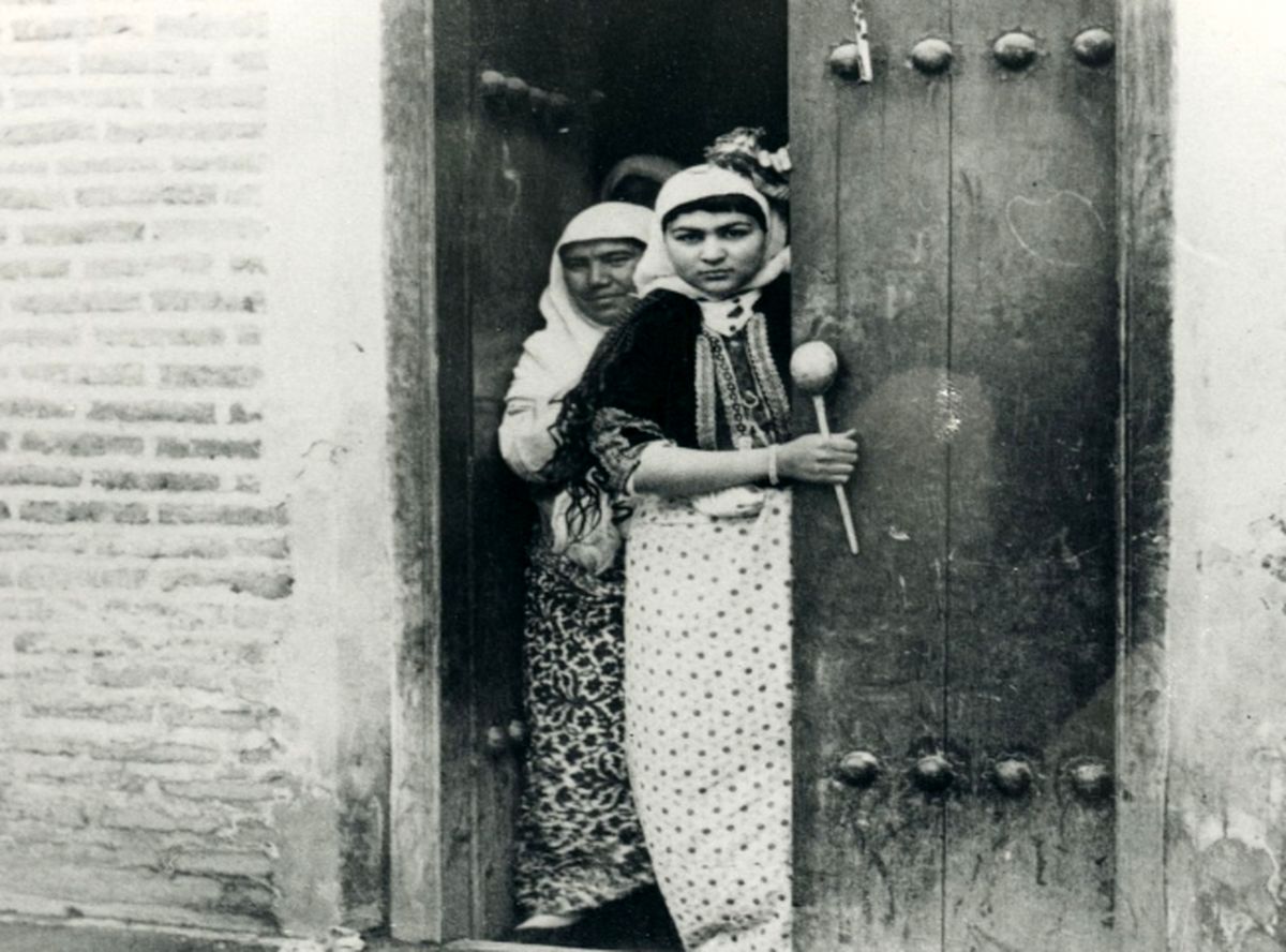 عکسهایی با دستخط ناصرالدینشاه از زنان دربار قاجار