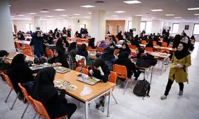 چالش نجف‌زاده با رئیس دانشگاه آزاد؛ چرا دختر و پسر را در سلف جدا می‌کنید؟/ ویدئو