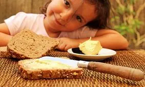  مزایا، معایب و میزان مصرف کره برای کودکان