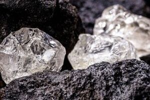 کشف ذخیره عظیم ۴۳ میلیون تُنی لیتیوم / ابرقدرتی تازه در تولید لیتیوم متولد میشود؟