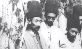 سفر در زمان؛ پرداخت حقوق خدمتکاران در حیاط قصر در دوران ناصرالدین شاه 