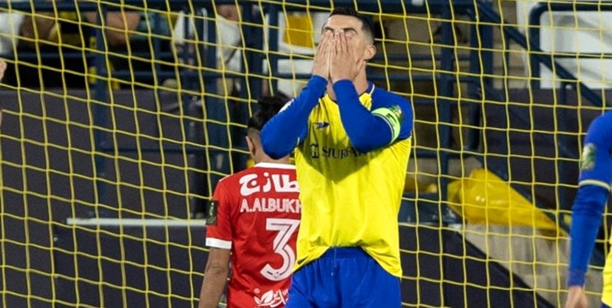 رفتار ناشایست رونالدو در النصر، اینبار با حامل برانکادر/ ویدئو