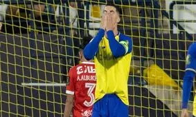 رفتار ناشایست رونالدو در النصر، اینبار با حامل برانکادر/ ویدئو

