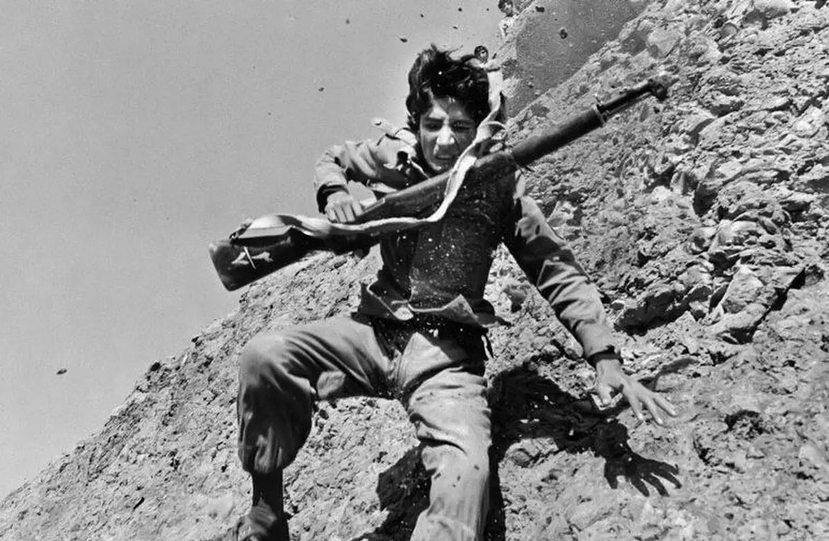 معروف‎‌ترین عکس عاشقانه دنیا که جعلی بود