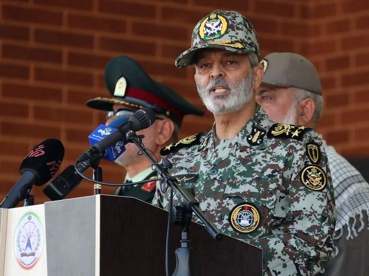 آنهایی که دنبال کشف حقیقت هستند، فقط یک هفته، چشم و گوش خود را بر صدا و تصویر شیطان ببندند/ سقوط نظام سلطه به سرکردگی آمریکا قطعا اتفاق خواهد افتاد؛ با فرو افتادن بت بزرگ، بت های کوچکتر نیز خود به خود فرو میریزند
