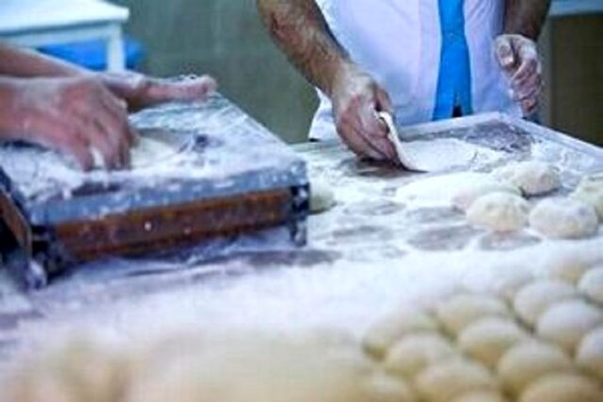 قطع سهمیه آرد نانواییهای گرانفروش/ توزیع سهمیه گرانفروشان به نانواییهای دیگر