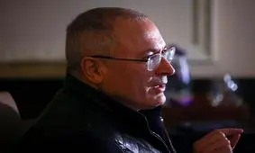 میلیاردر نفتی سابق روس، پوتین را به "خیانت" متهم کرد

