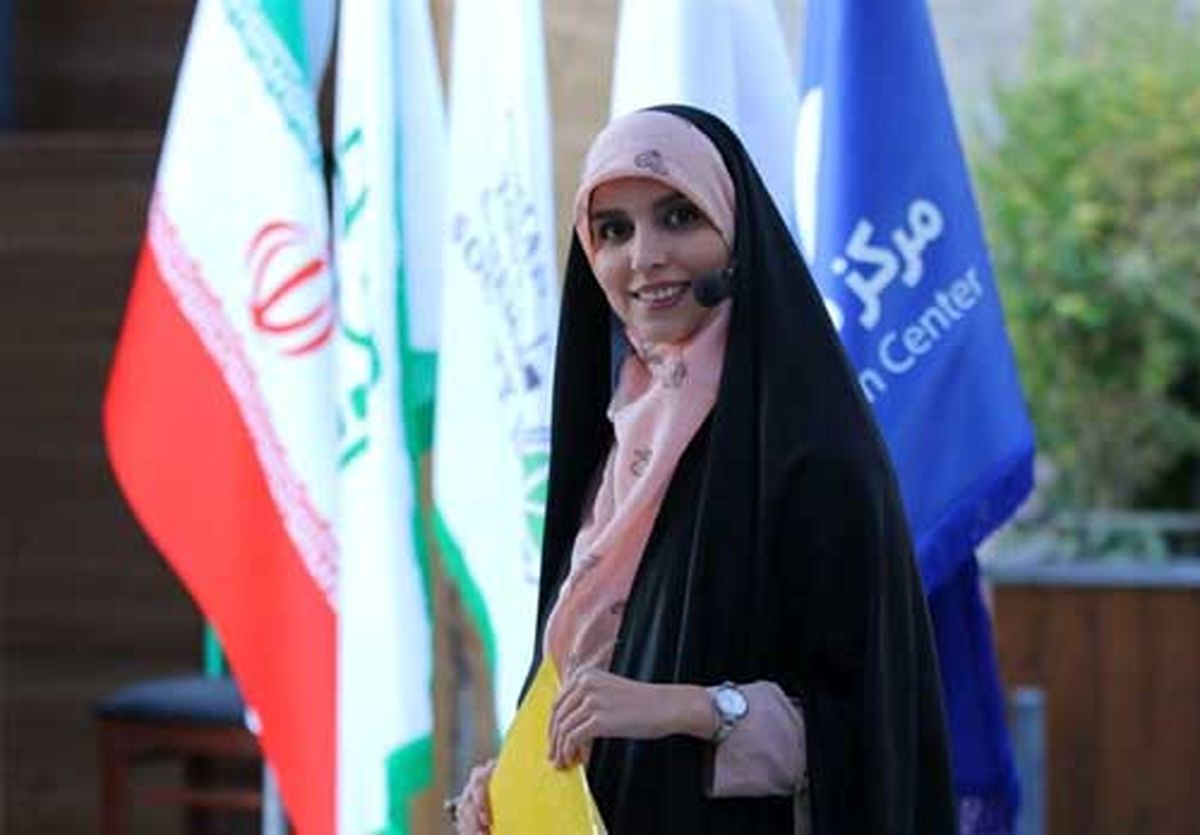 شاعری پرماجرای سلبریتیها؛ مژده لواسانی هم دستکمی از بهاره رهنما در شعر ندارد!