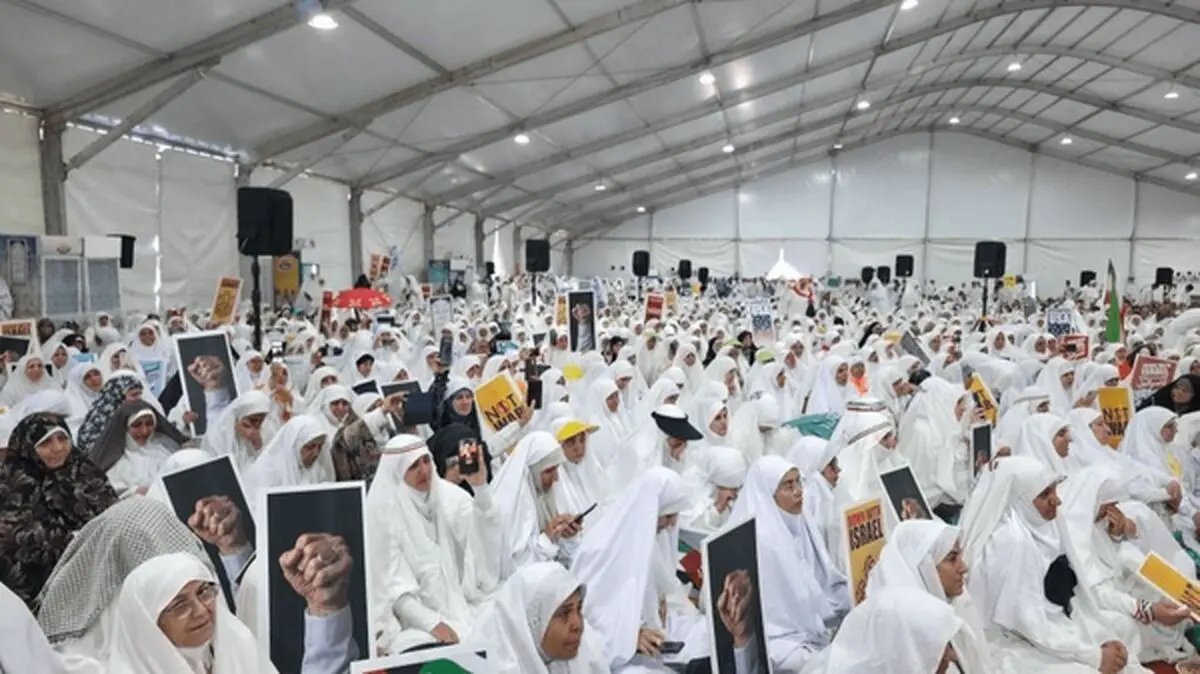 مراسم برائت از مشرکین در صحرای عرفات