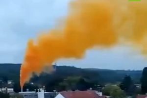 حادثه در کارخانهای در آلمان/ انتشار ابر نارنجی و اعلام وضعیت اضطراری