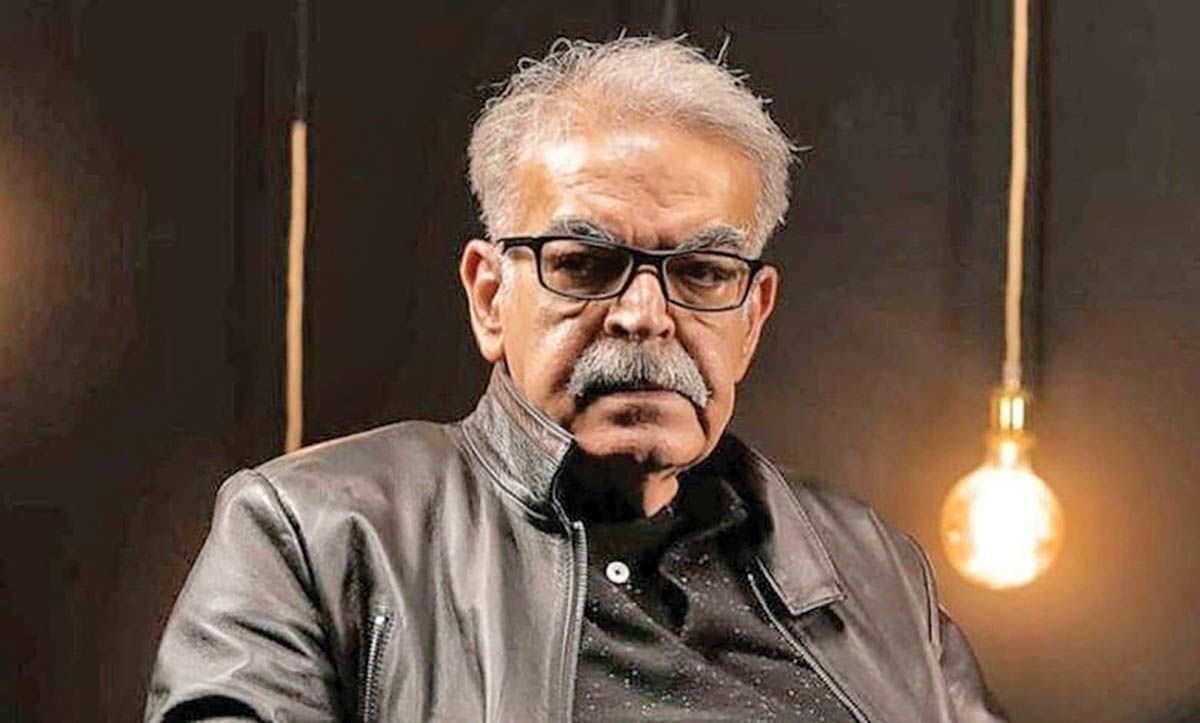 بازیگر معروف طنز : مادر من هر سال بچه میآورد؛ ۱۳ بچه بودیم/ ویدئو