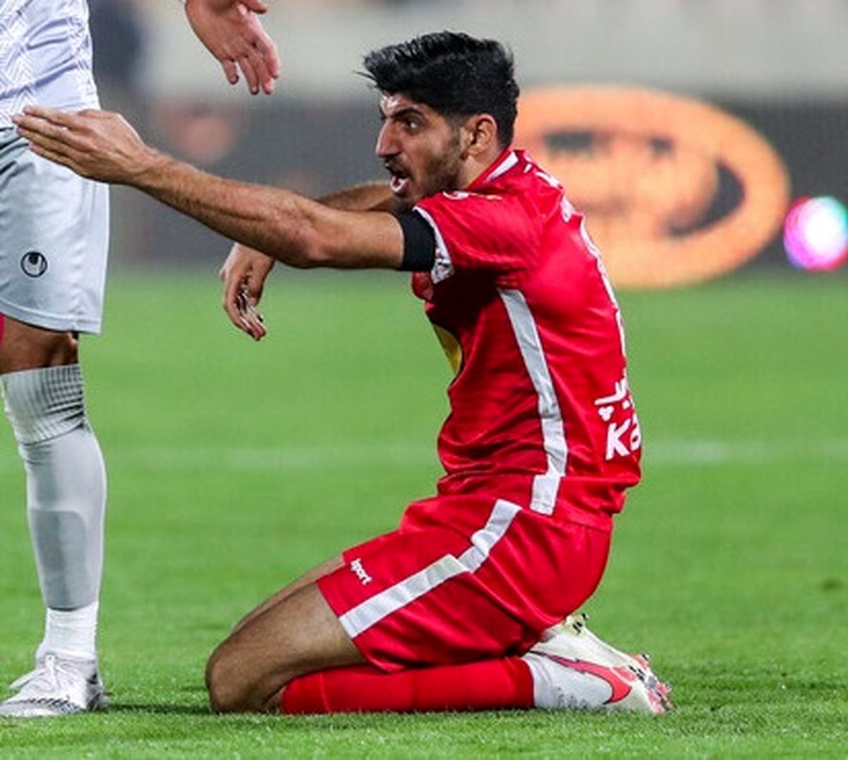 ورزشکاران و حاشیه سازی ها!

