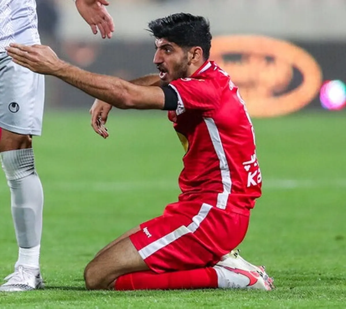 ورزشکاران و حاشیه سازی ها!

