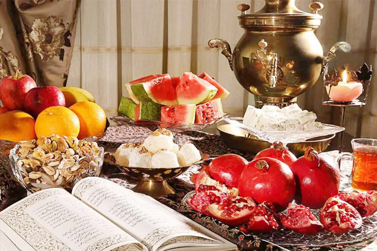 ذخیره سازی میوه شب یلدا/ هندوانه و انار گران نمی شود