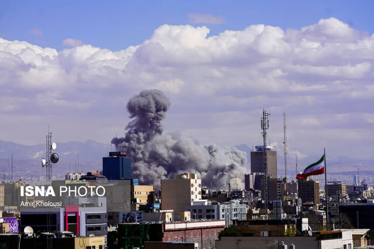 نقاطی از تهران هدف حمله موشکی قرار گرفت

