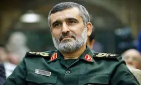 تصویری از سردار شهید حاجی زاده در راهپیمایی اربعین