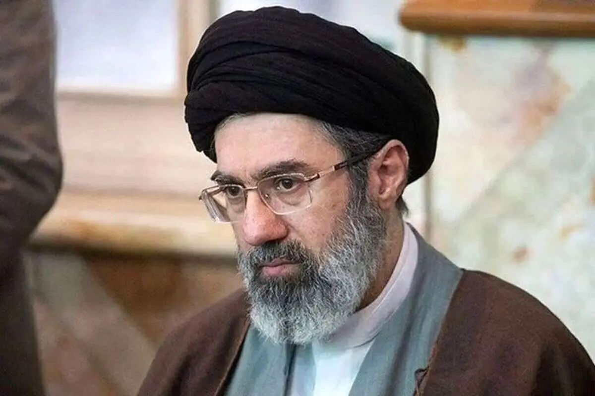 «سیدمجتبی خامنه‌ای» در دوران نوجوانی در جبهه
