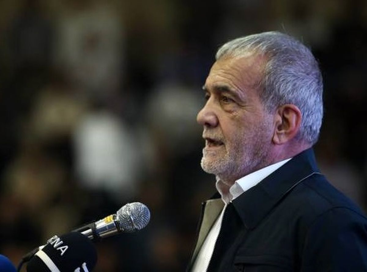پزشکیان: با وضعیت امروز که برای برجام و FATF پیش آمده، گره به اقتصاد افتاده است/ کالا و مواد اولیه را گران میخریم و محصول و داشتههای خودمان ارزان میفروشیم/ بخش خصوصی باید در انتخاب وزیر صنعت، معدن و تجارت کمک کند