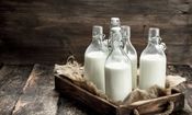 قبل از خواب، شیر گرم بخوریم یا سرد؟