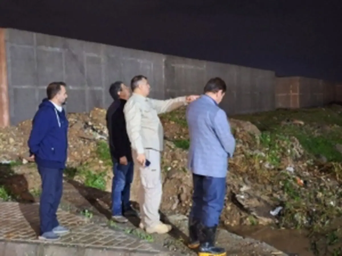 بازدید معاون استاندار خوزستان از عملیات دفع آبهای سطحی اندیمشک