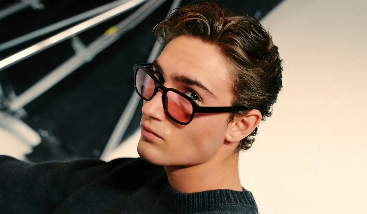 پایان دوران پیر چشمی و عینک‌های مطالعه
