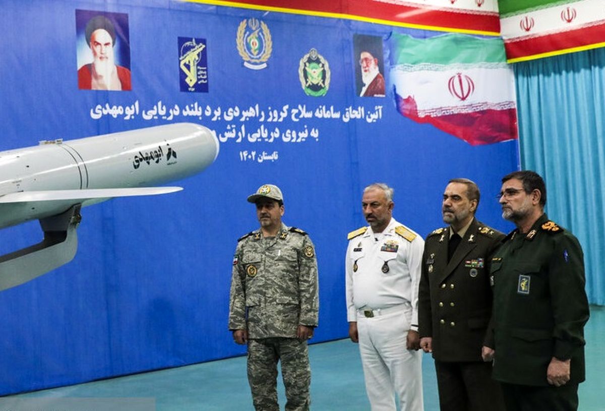 موشک کروز «ابومهدی» به ناوگانهای نیروی دریایی ارتش و سپاه پیوست